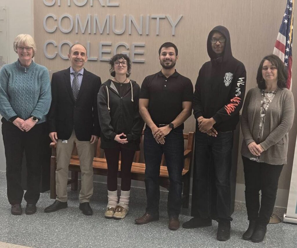 contest judges and winner